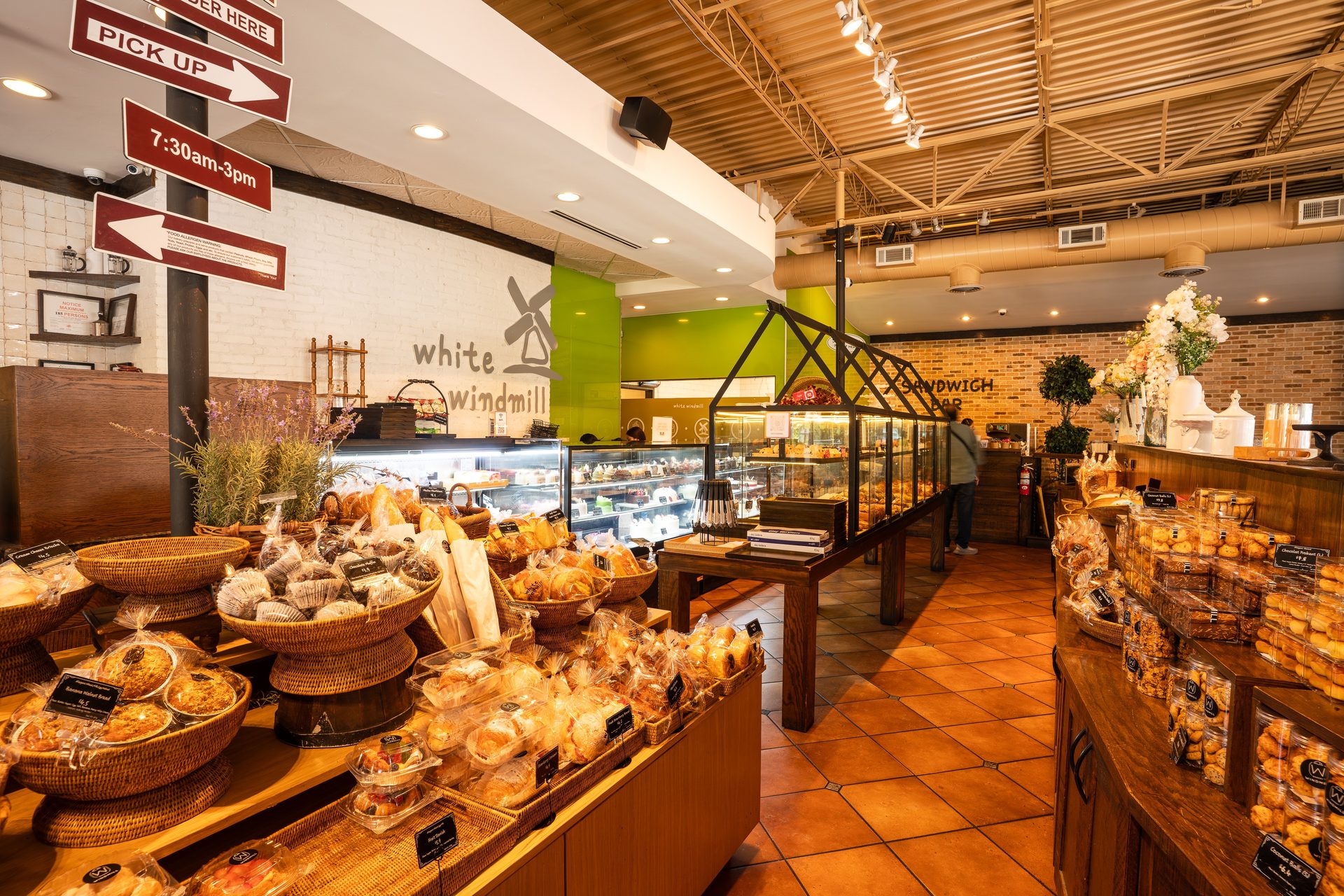 White Windmill Bakery & Cafe - Doraville