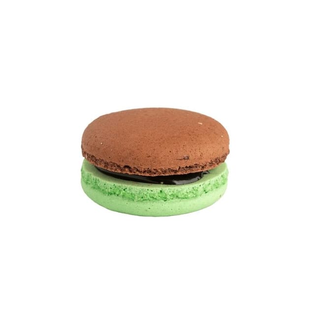 Dubai Chocolate Macaron.